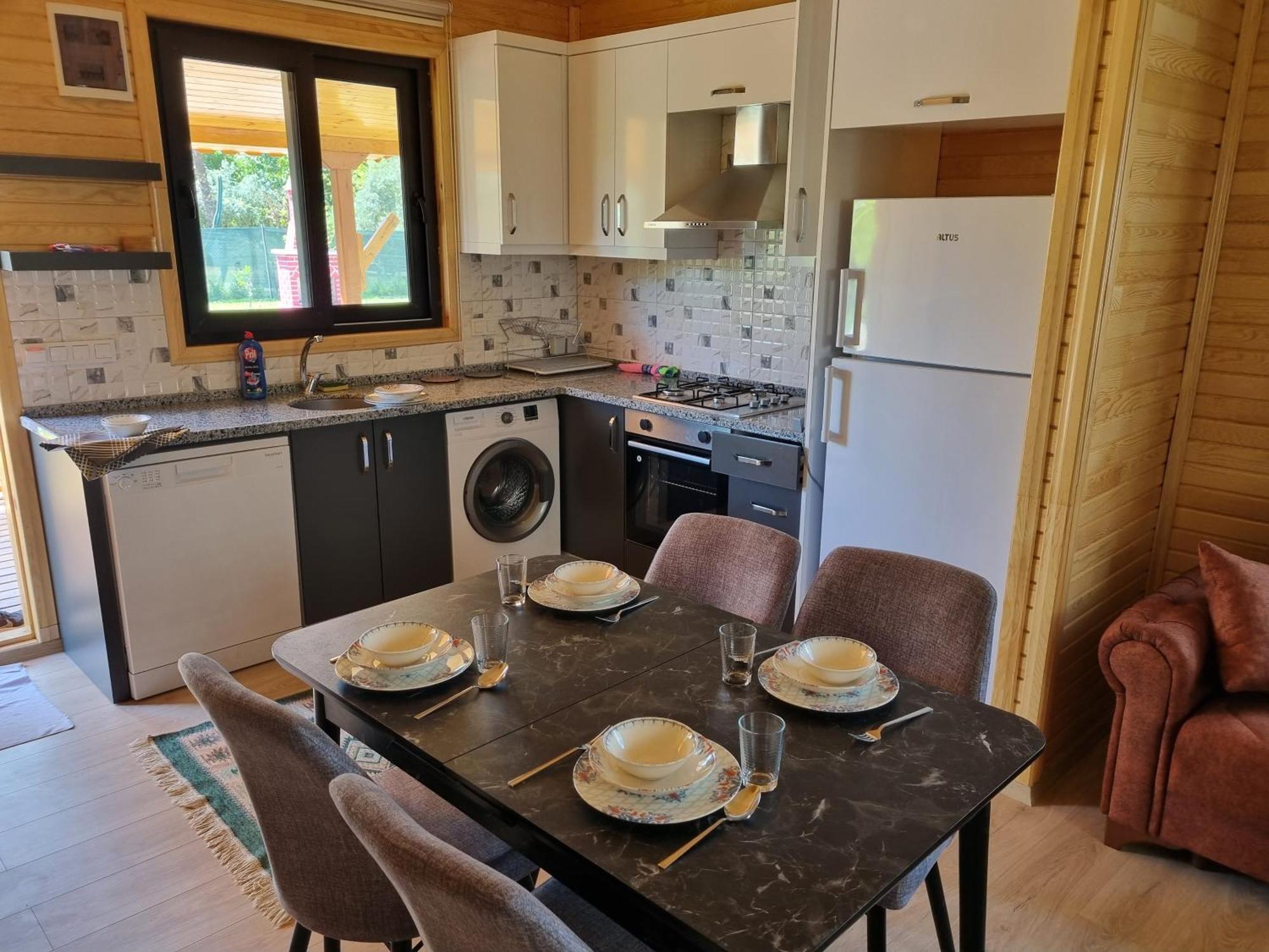 Ugur Pansiyon Bungalows Чирали Екстериор снимка