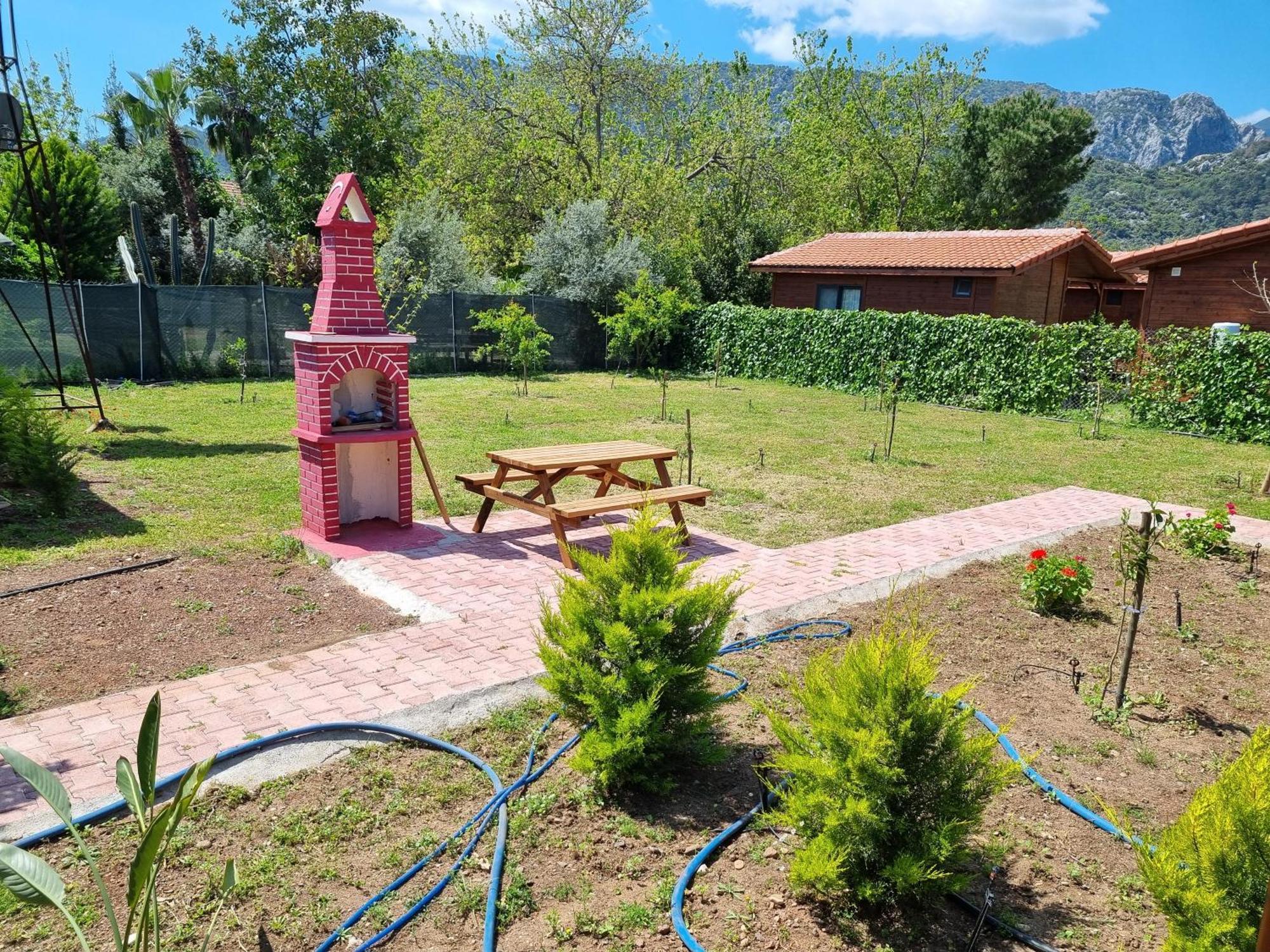 Ugur Pansiyon Bungalows Чирали Екстериор снимка