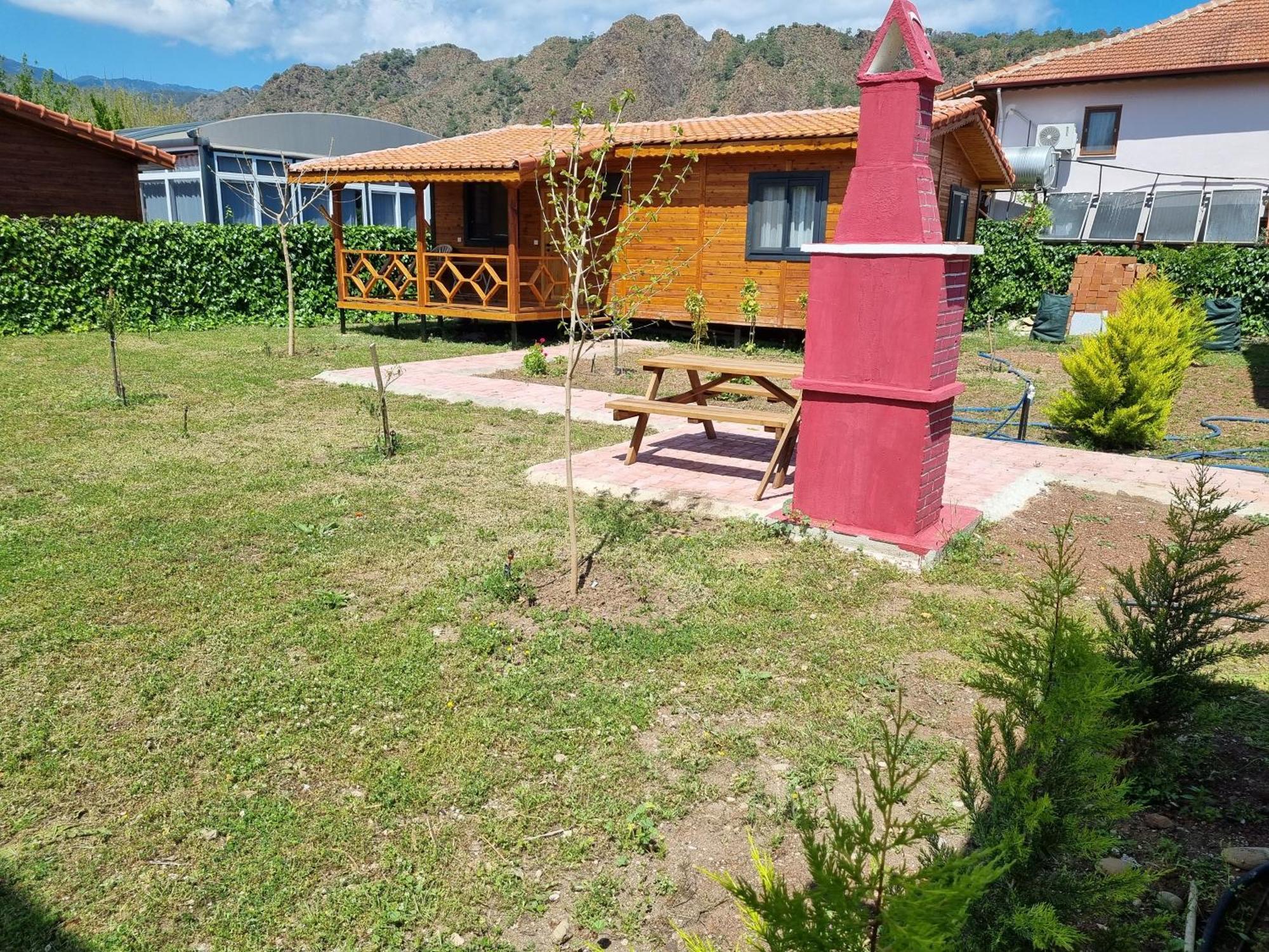 Ugur Pansiyon Bungalows Чирали Екстериор снимка