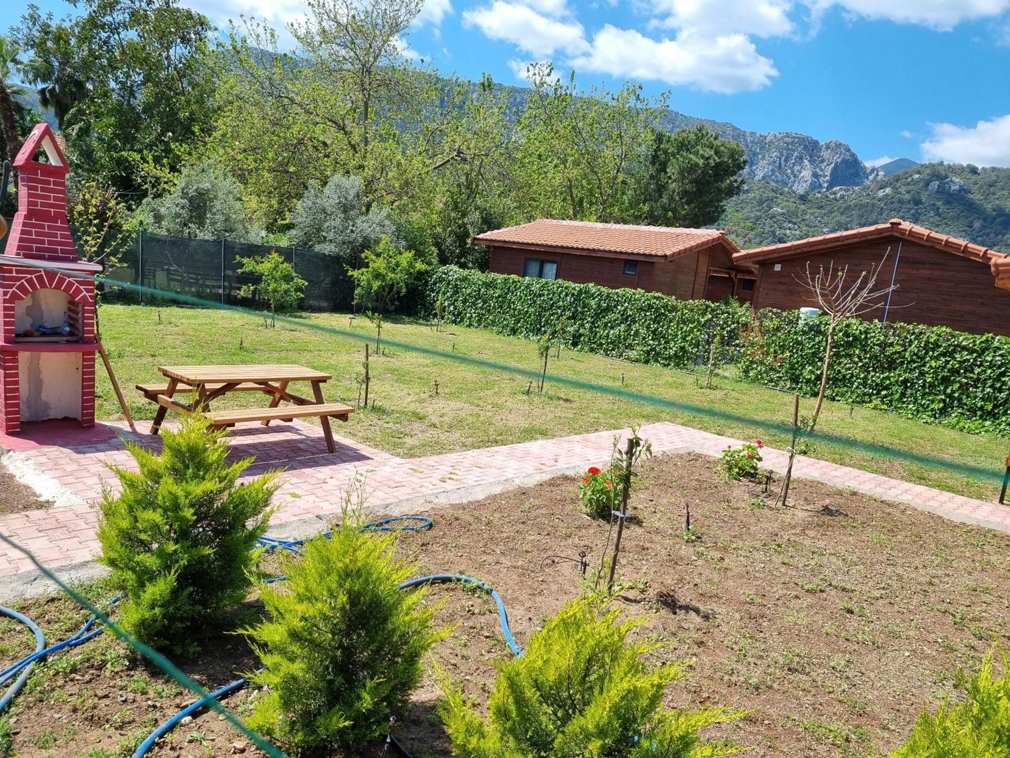 Ugur Pansiyon Bungalows Чирали Екстериор снимка